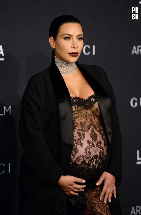 Kim Kardashian éblouissante au LACMA, le 7 novembre 2015, à Los Angeles