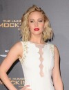 Jennifer Lawrence sur le tapis rouge d'Hunger Games : la révolte partie 2 à Los Angeles, le 16 novembre 2015