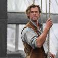 Chris Hemsworth dans Au coeur de l'océan