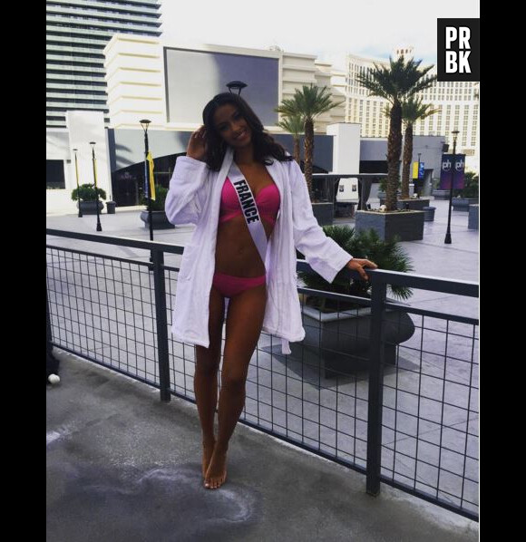 Flora Coquerel sexy en bikini pour le concours Miss Universe 2015