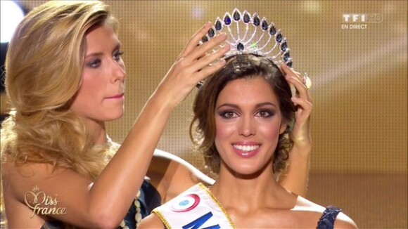 Gagnante de Miss France 2016 : Iris Mittenaere, Miss Nord-Pas-de-Calais, sacrée