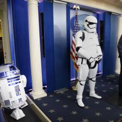 Star Wars : des stormtroopers et R2D2 s'invitent à la conférence de presse de Barack Obama