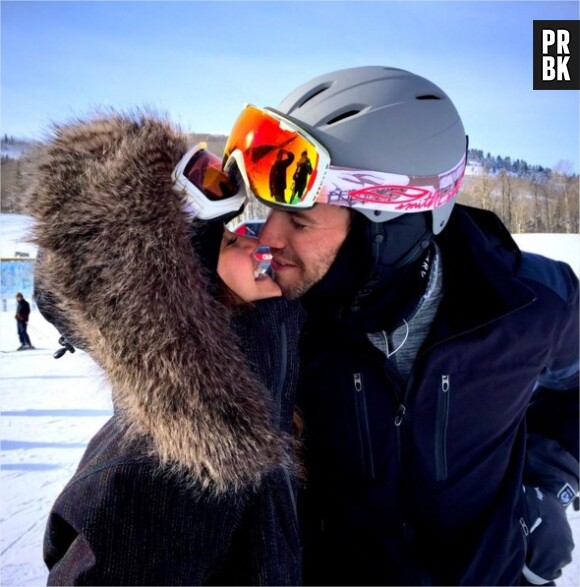 Nina Dobrev et son chéri Austin Stowell amoureux sur Instagram
