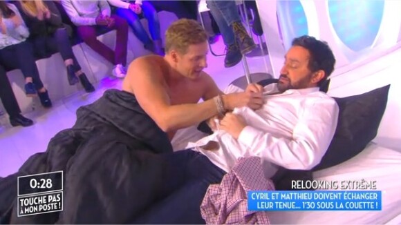 Cyril Hanouna et Matthieu Delormeau se déshabillent dans TPMP