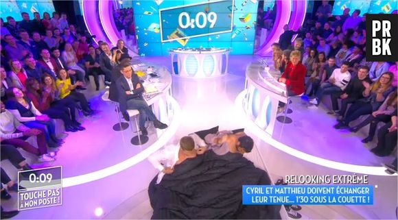 Cyril Hanouna et Matthieu Delormeau se déshabillent dans Touche pas à mon poste