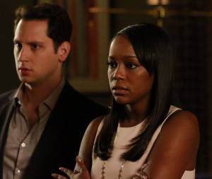 How To Get Away With Murder saison 2, épisode 12 : Asheer (Matt McGory) et Michaela (Aja Naomi King) sur une photo