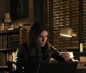 How To Get Away With Murder saison 2, épisode 12 : Laurel (Karla Souza) sur une photo