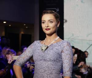 Priscilla Betti défile pour Christophe Guillarmé pendant la Fashion Week de Paris, le 3 mars 2016