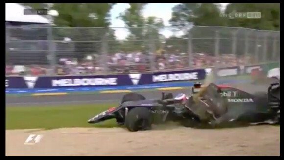 Fernando Alonso miraculé : la vidéo de son crash impressionnant en Australie
