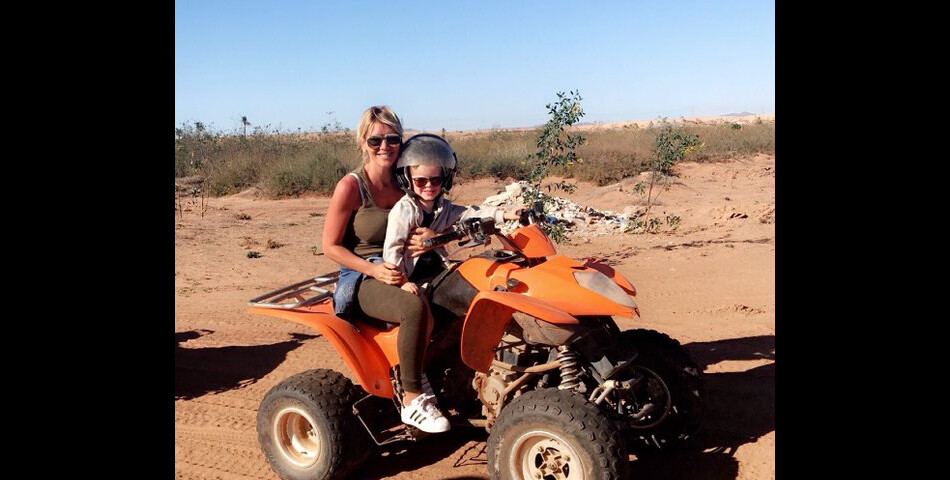 Amélie Neten et son fils Hugo en vacances à Marrakech