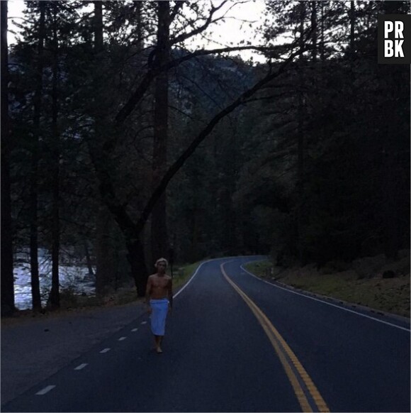 Justin Bieber torse nu en pleine nature sur Instagram en avril 2016