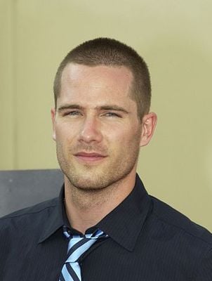 Luke MacFarlane