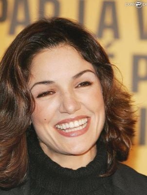 Nadia Farès