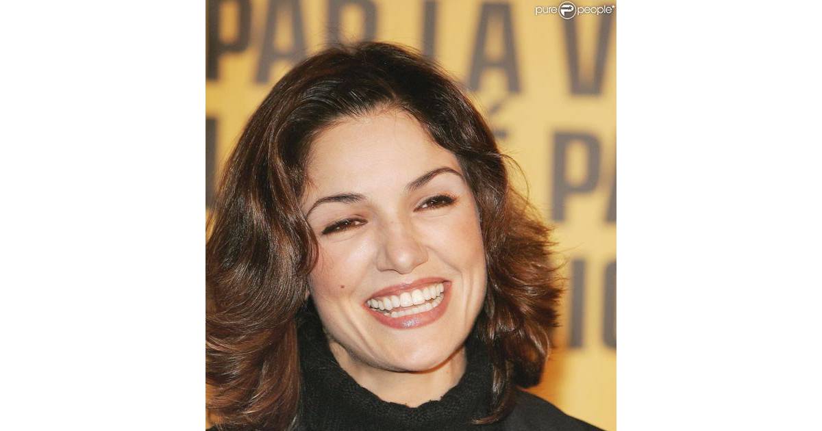Spectacular L'actrice Nadia Farès Est Décédée Après Un Accident En Piscine Scene Art