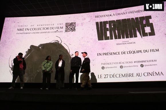 Le réalisateur Sébastien Vanicek, Sofia Lesaffre, Liza Nyarko, Finnegan Oldfield et Jérôme Niel - Photocall du film "Vermines" au cinéma CGR de Villenave-d'Ornon. Le 8 décembre 2023 © Jean-Marc Lhomer / Bestimage