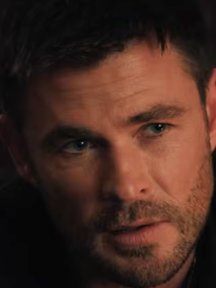 Ce thriller avec Chris Hemsworth est numéro 1 sur Prime Video dès sa sortie