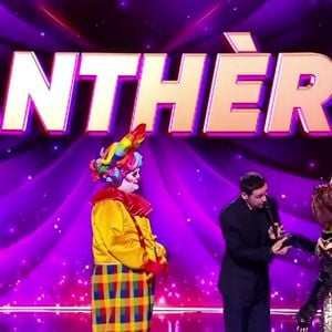 La Panthère et le Clown sur le plateau de Mask Singer le 1er mai 2026.