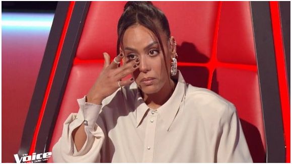 The Voice : le sosie vocal d'Aznavour émeut Amel Bent