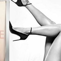 Rihanna : la pub hot de son parfum bannie ?