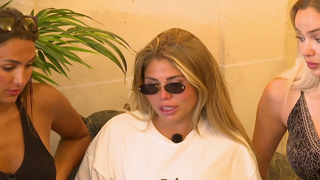 Les Cinquante : Julia Paredes a-t-elle trahi Kelly pour la faire virer ? Elle assume totalement et balance sa version très différente