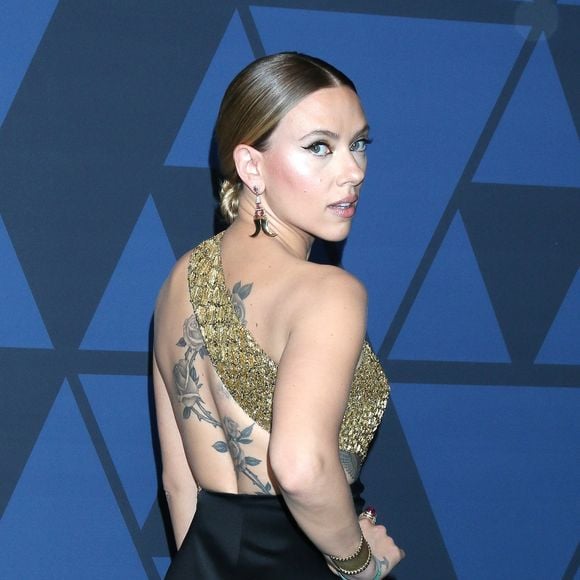 Scarlett Johansson au photocall de la 11ème édition des "Annual Governors Awards" au Hollywood & Highland Center à Los Angeles, le 27 octobre 2019.