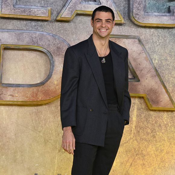 Noah Centineo à la première du film "Black Adam" à Londres, le 18 octobre 2022.