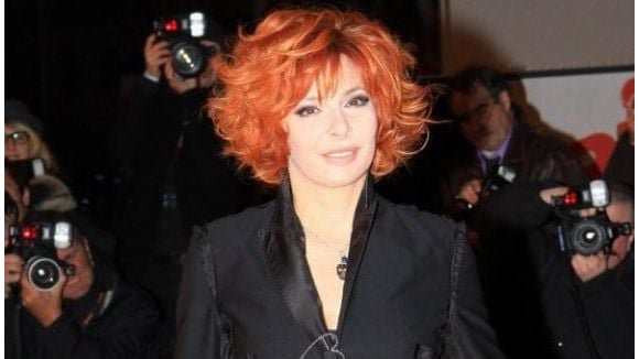Mylène Farmer : 1ères images du clip "Bleu noir"
