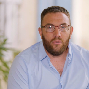 L'Amour est dans le pré : Anthony recadré par Karine Le Marchand