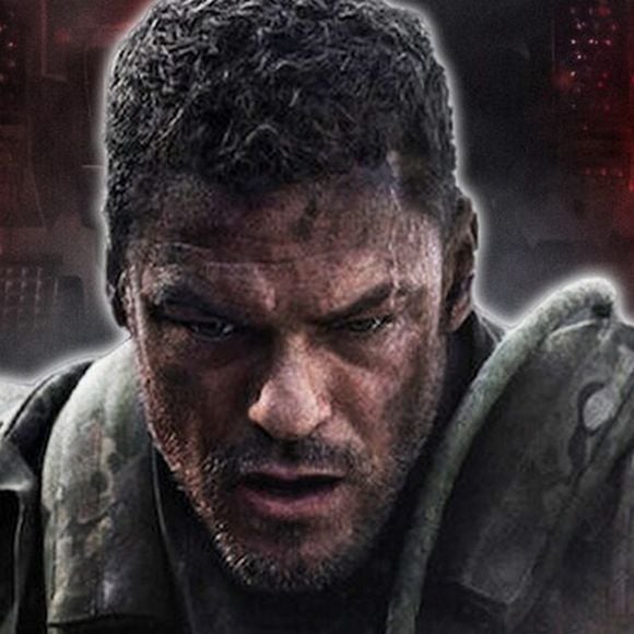 Il tente de devenir le nouveau Batman et joue le rôle principal dans l'une des meilleures séries d'action d'Amazon : Alan Ritchson s'apprête maintenant à jouer dans le film Helldivers