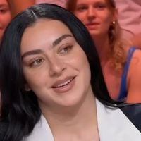 Charli xcx annonce un duo improbable sur son nouvel album, vous ne devinerez jamais qui c'est !