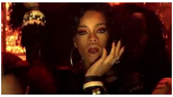 Top Singles : Rihanna coincée par Gotye