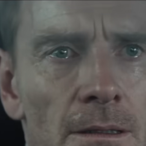 Michael Fassbender dans The Agency saison 2
