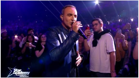 Star Academy : Nikos débarque pour chanter !