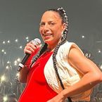 Zaho est enceinte : son annonce en plein concert