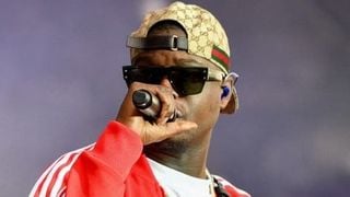 Ninho de retour avec "5 bleus"