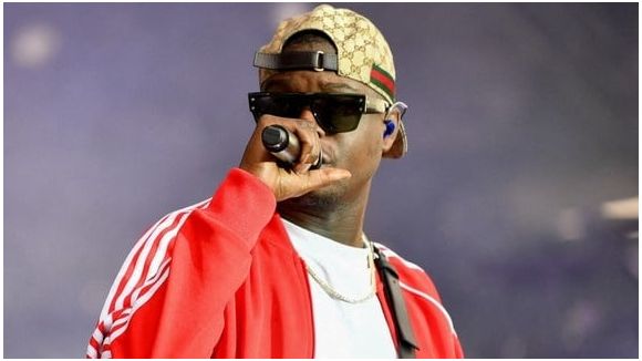 Ninho de retour avec "5 bleus"