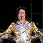 Michael Jackson battu : en 20 ans, cette star s'est hissée au sommet pour devenir l'artiste masculin le plus populaire de tous les temps