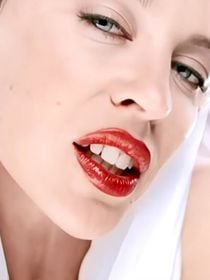 1 milliard de streams pour Can't Get You Out of My Head : la chanson qui a révolutionné la carrière de Kylie Minogue et la pop