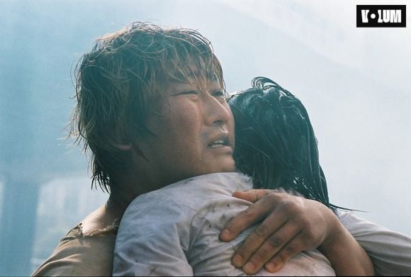 Quelques années avant HOPE, THE HOST a révolutionné le film de mosntres.