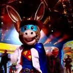 Mask Singer : les internautes ont démasqué l'Âne, un chanteur très populaire en France dans les années 2000