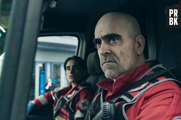 Fariba Sheikhan (Marjane) et Luis Tosar (Salvador) dans la série Salvador sur Netflix