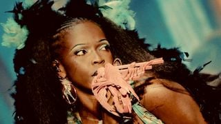 "Y'a pas à humilier les gens comme ça" : Theodora voit rouge après un concert, mais que s'est-il passé ?