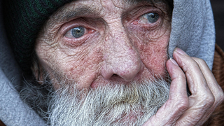 Digne d'un film de science-fiction : des scientifiques japonais ont trouvé le "bouton d'arrêt" du vieillissement qui pourrait nous offrir 250 ans de vie supplémentaires