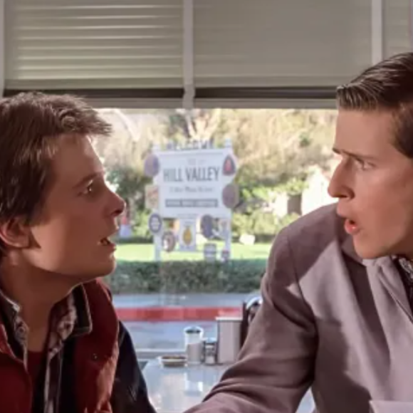 "Cela créait des tensions" : Michael J. Fox se souvient de sa mauvaise expérience lors du tournage de Retour vers le futur avec Crispin Glover