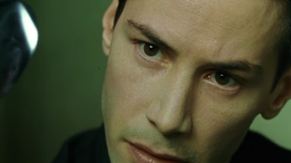 Ce détail culte de Matrix que personne n'avait jamais vraiment compris (et la réponse est totalement improbable)
