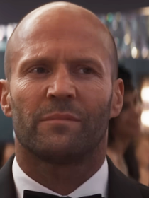 Jason Statham annonce le film d'action le plus fou de sa carrière, où il joue… Jason Statham