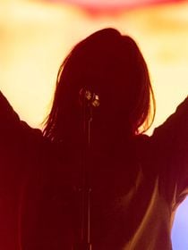 Numéro un dans le monde, cette star internationale annonce deux concerts géants à Paris pour juin 2027