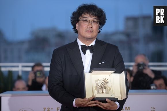 Bong Joon-ho (Palme d'Or pour le film "Parasite") au photocall des lauréats, après la cérémonie de clôture du 72ème Festival International du Film de Cannes, le 25 mai 2019. © Giancarlo Gorassini/Bestimage