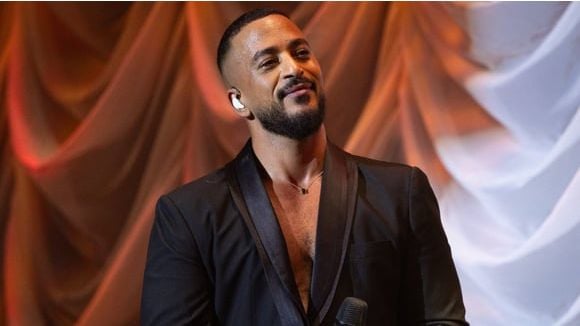 Slimane dévoile une version symphonique de son titre "Le vide"