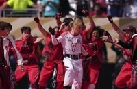 Les BTS lors de la mi-temps de la finale de la Coupe du Monde.